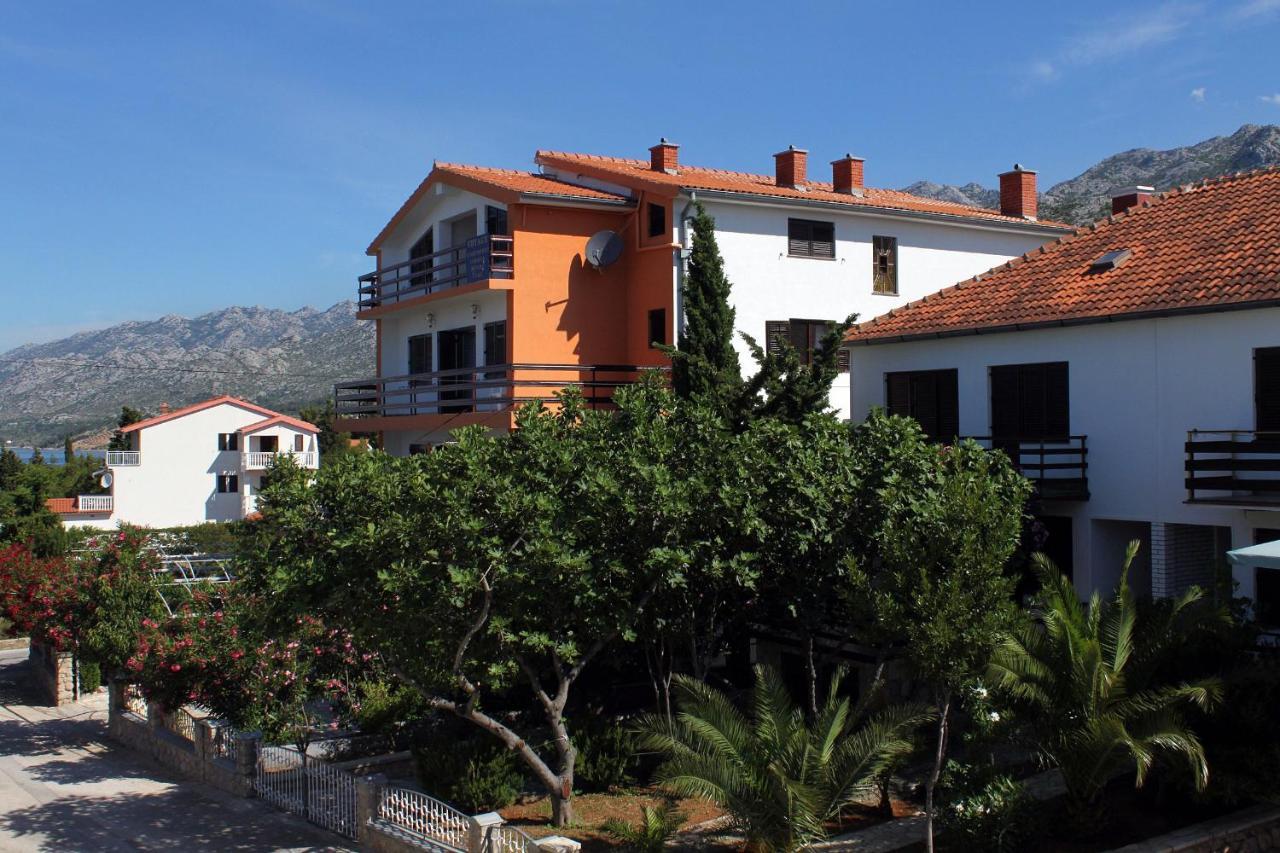 Apartments And Rooms By The Sea Starigrad, Paklenica - 6591 Экстерьер фото