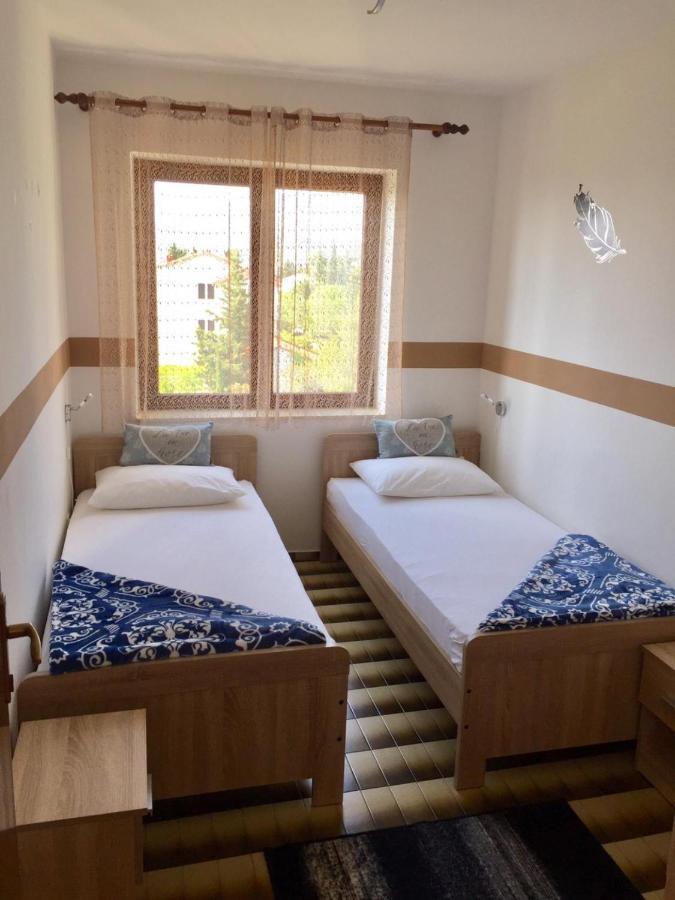 Apartments And Rooms By The Sea Starigrad, Paklenica - 6591 Экстерьер фото